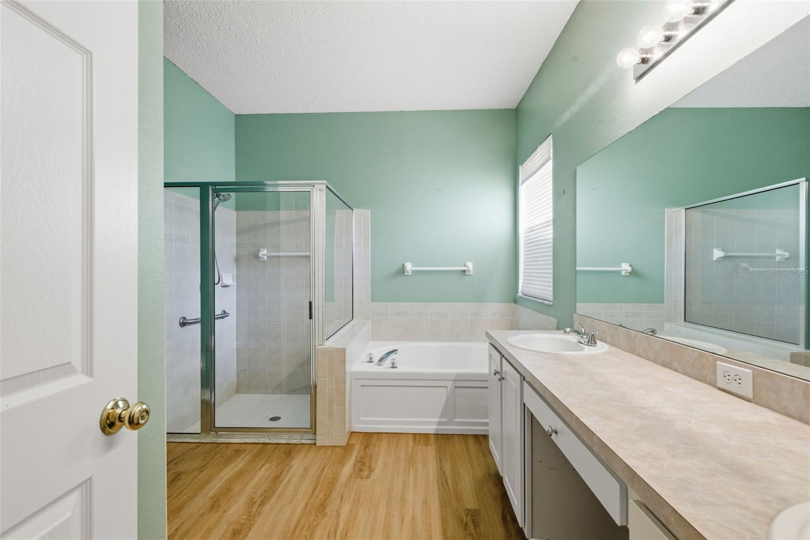 Image 19 of 47 For 10232 Grant Creek Drive