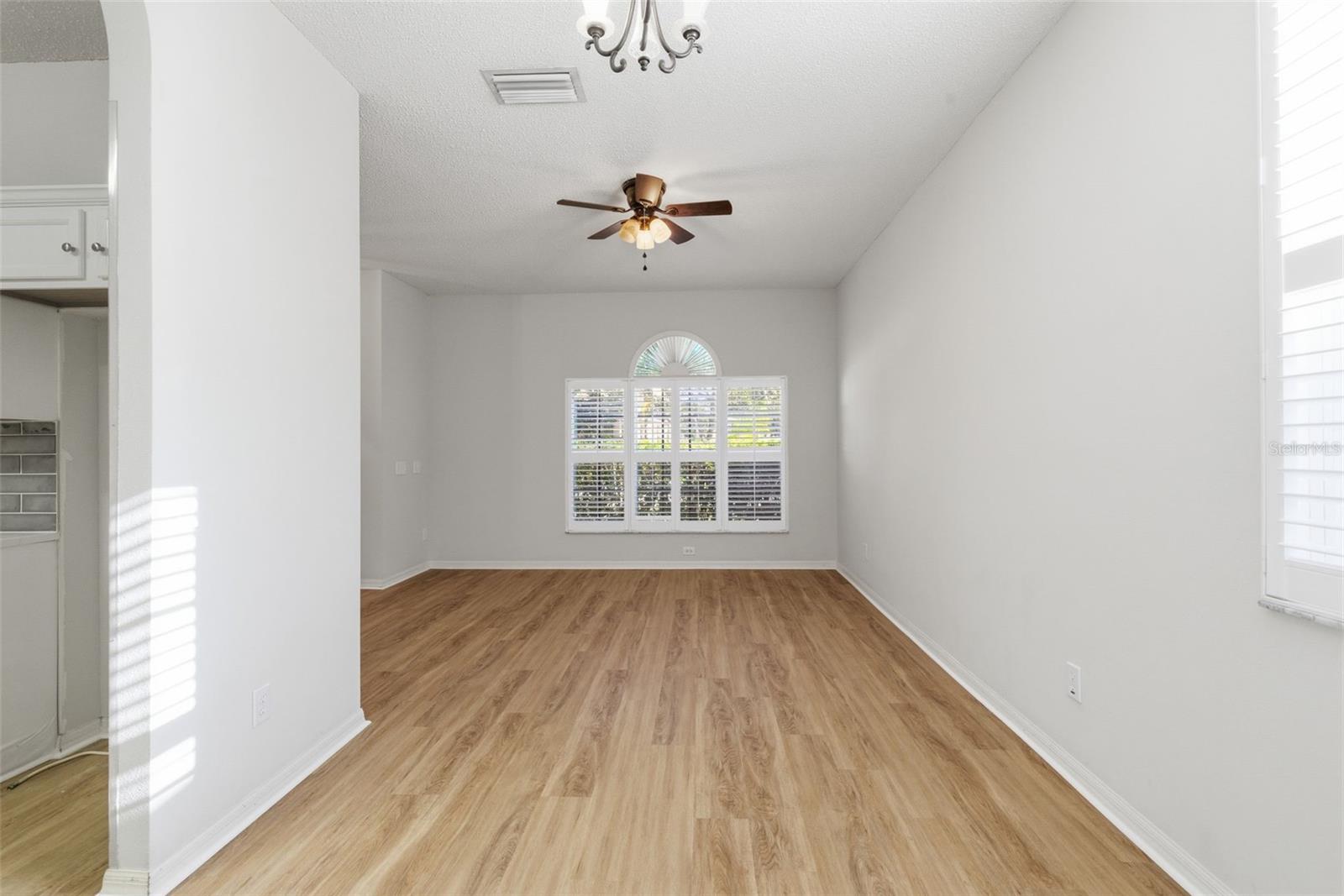 Image 5 of 47 For 10232 Grant Creek Drive