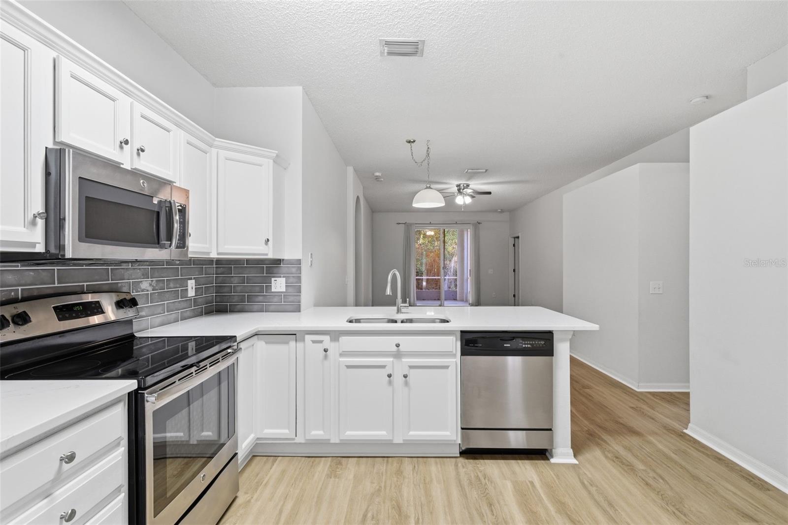 Image 8 of 47 For 10232 Grant Creek Drive