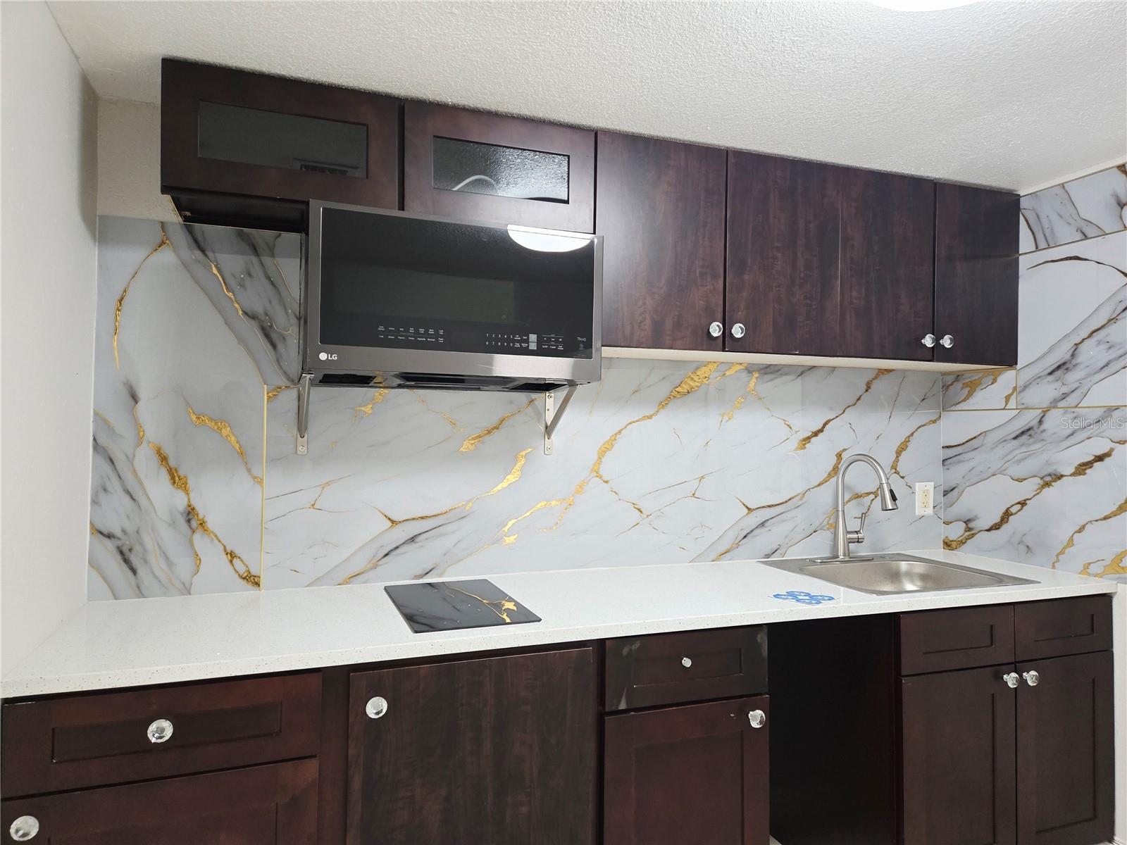 Listing photo id 9 for 8204 13th Street