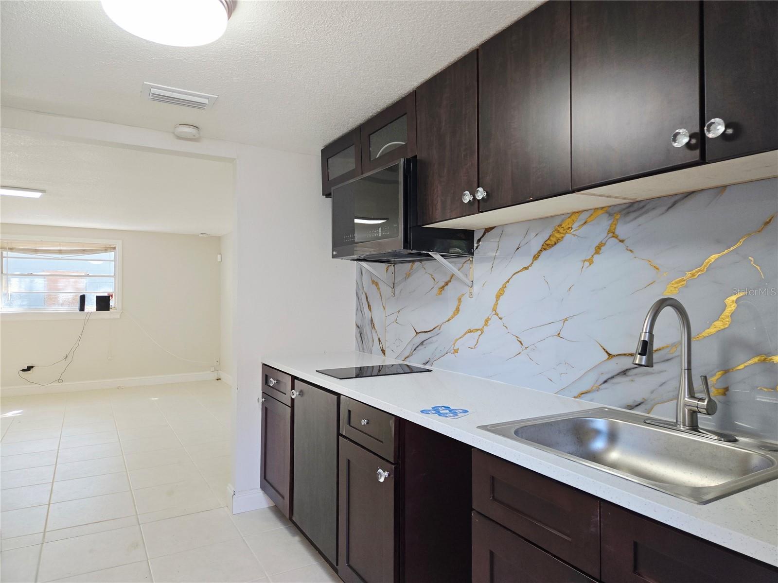 Listing photo id 10 for 8204 13th Street