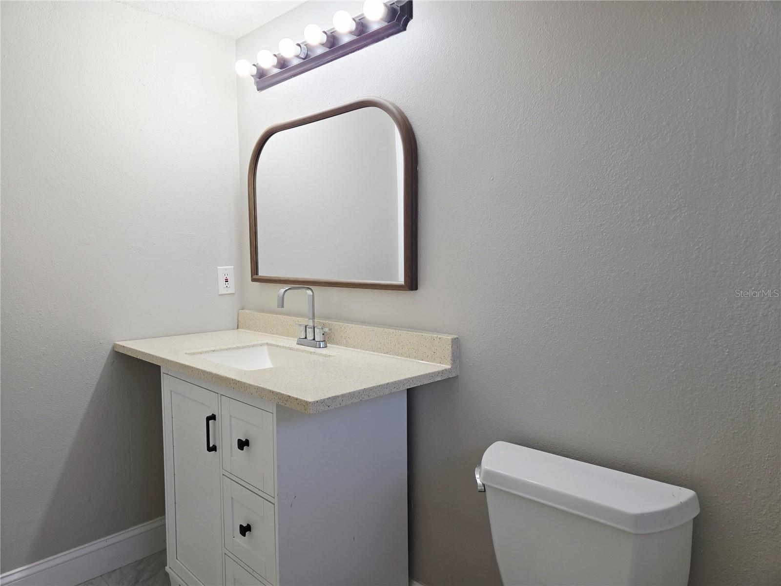 Listing photo id 12 for 8204 13th Street