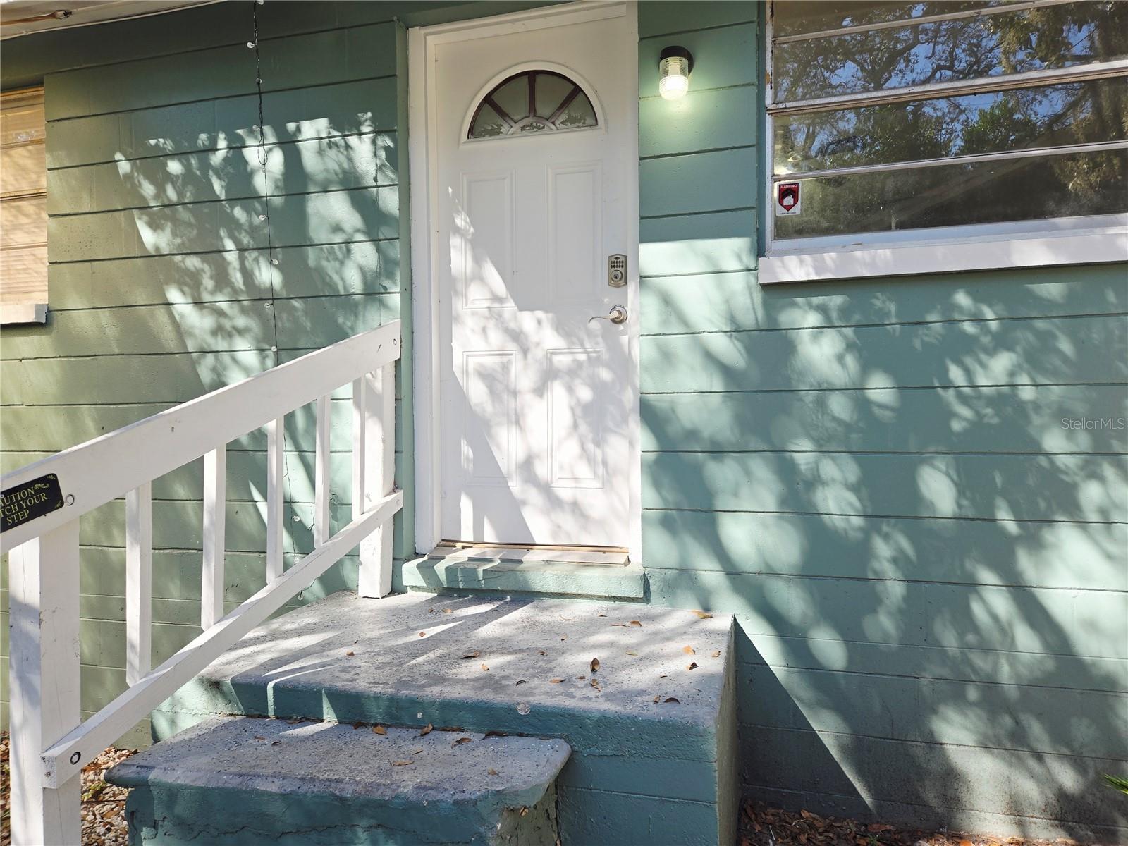 Listing photo id 17 for 8204 13th Street