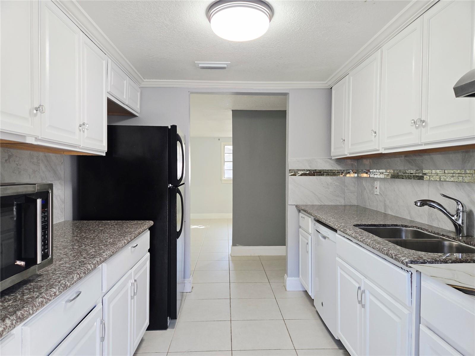 Listing photo id 20 for 8204 13th Street