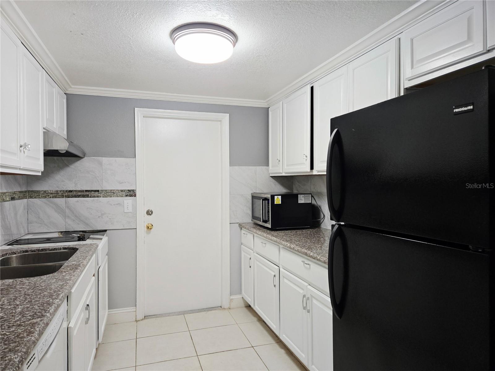 Listing photo id 21 for 8204 13th Street