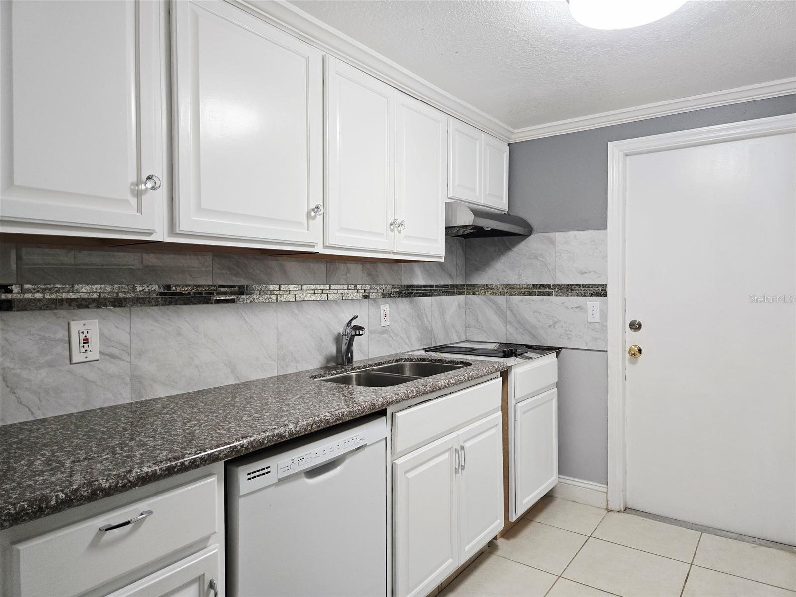 Listing photo id 24 for 8204 13th Street