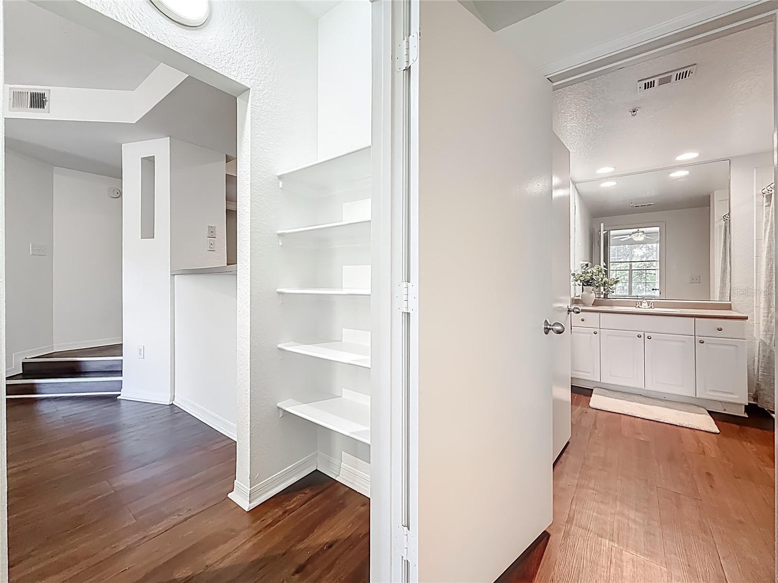 Image 19 of 31 For 402 Armenia Avenue 128