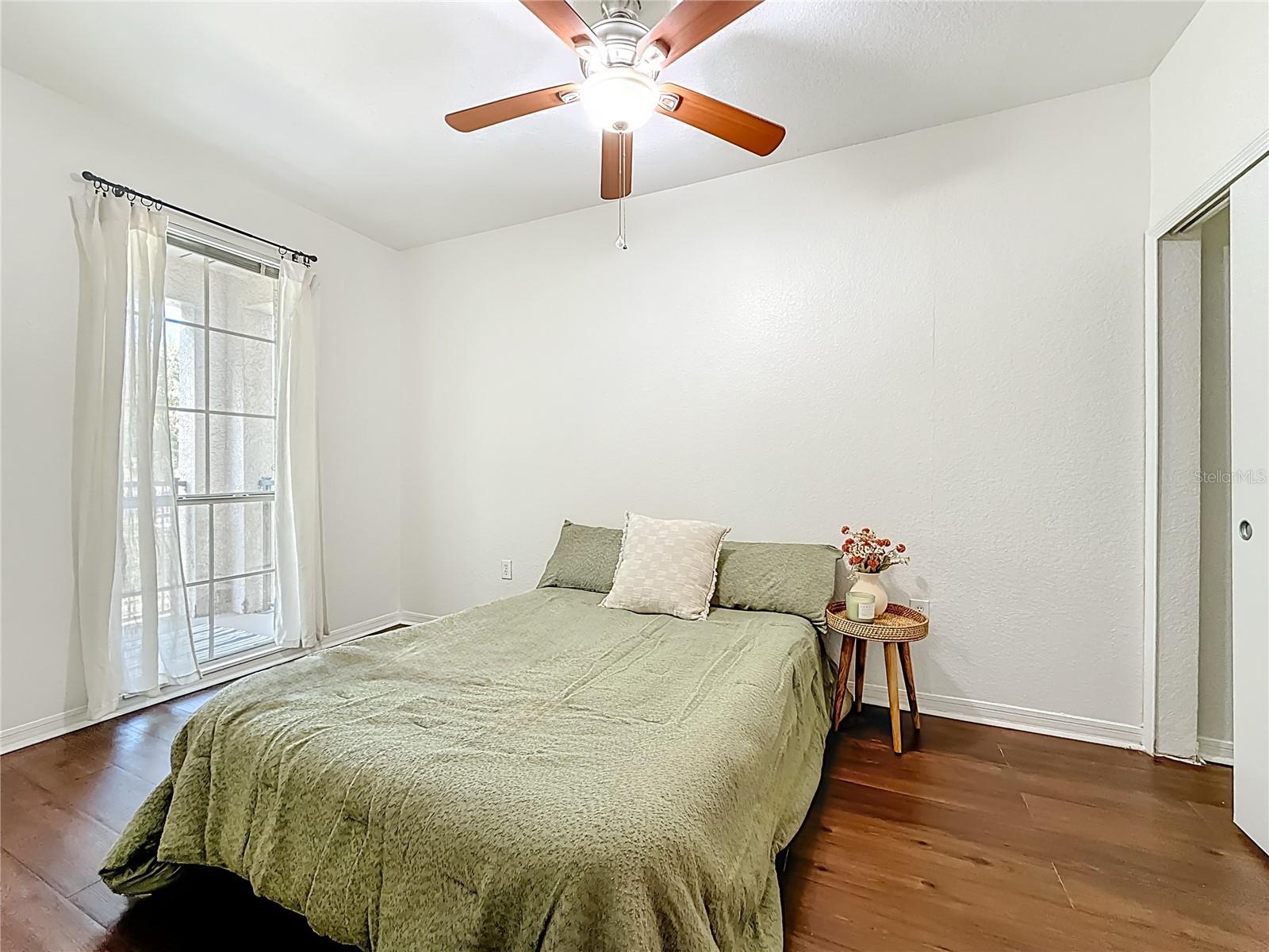 Image 21 of 31 For 402 Armenia Avenue 128