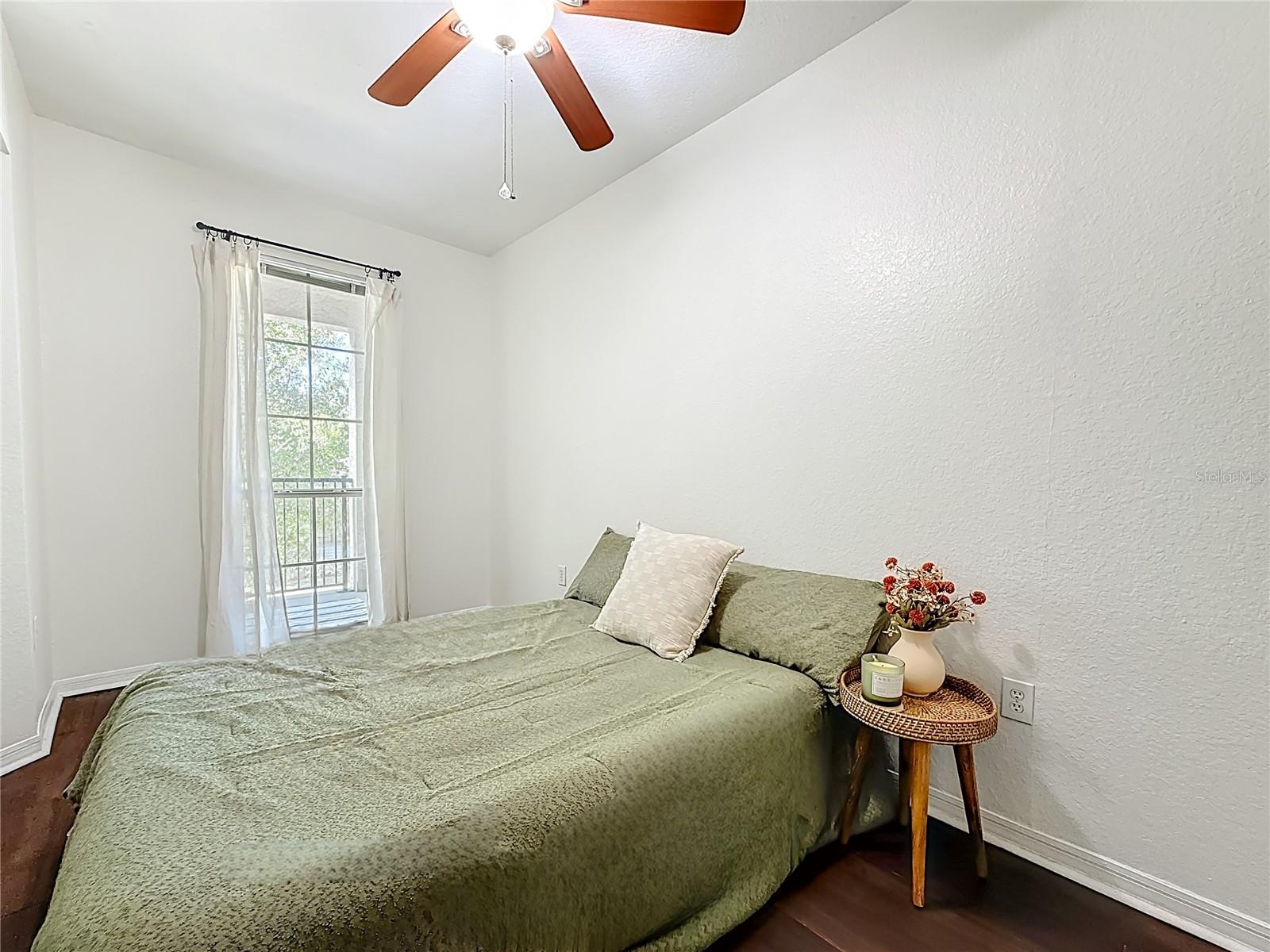 Image 22 of 31 For 402 Armenia Avenue 128