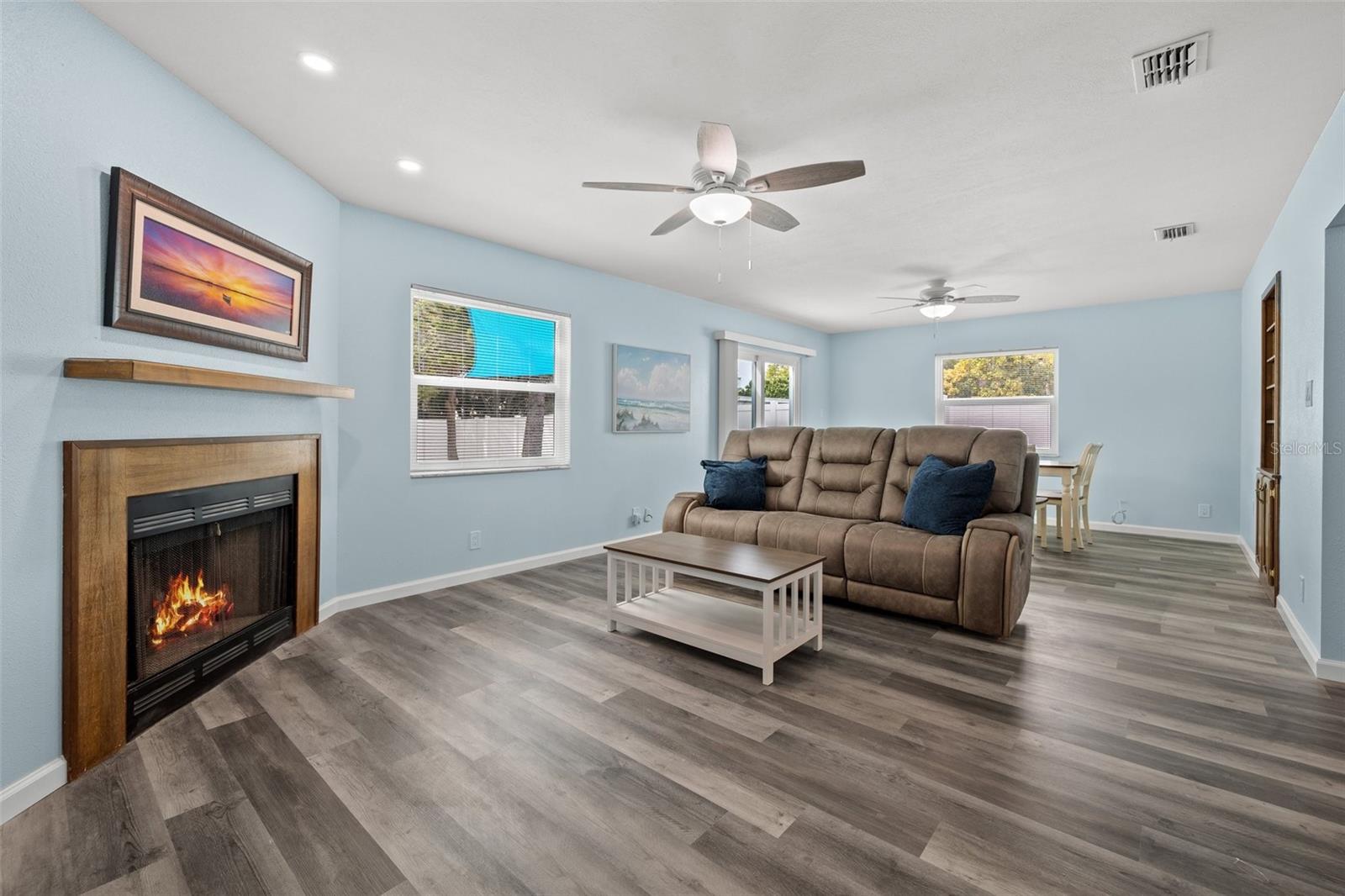 Image 11 of 26 For 2832 47th Avenue S