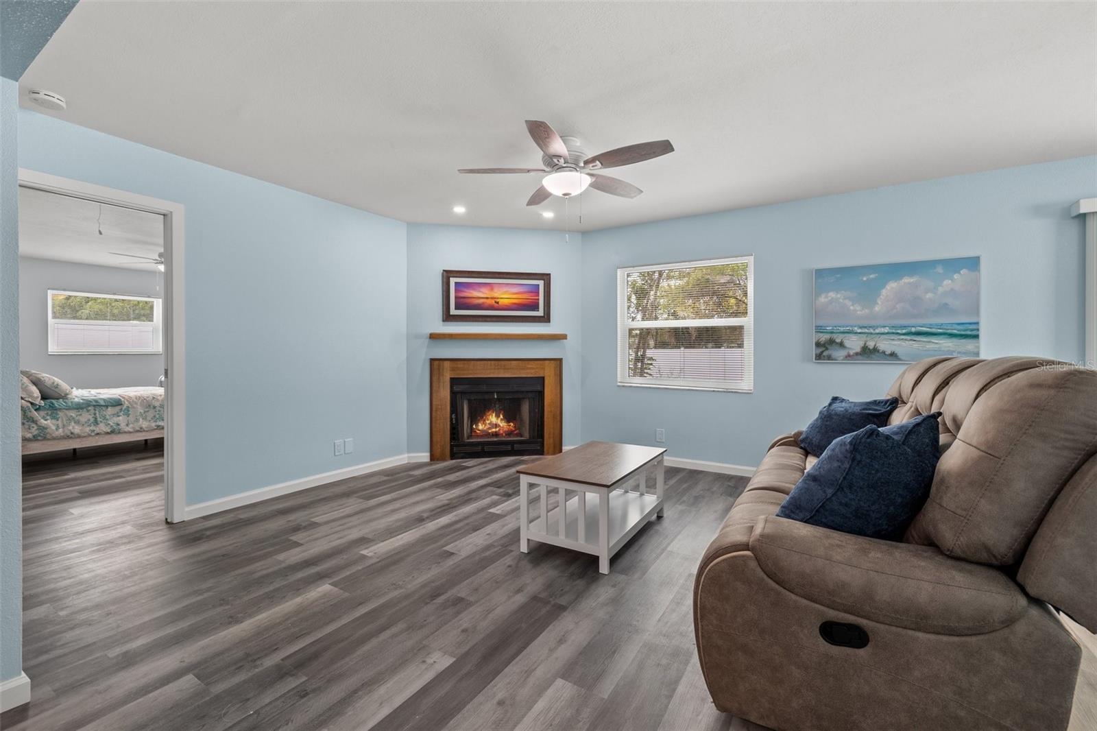 Image 12 of 26 For 2832 47th Avenue S