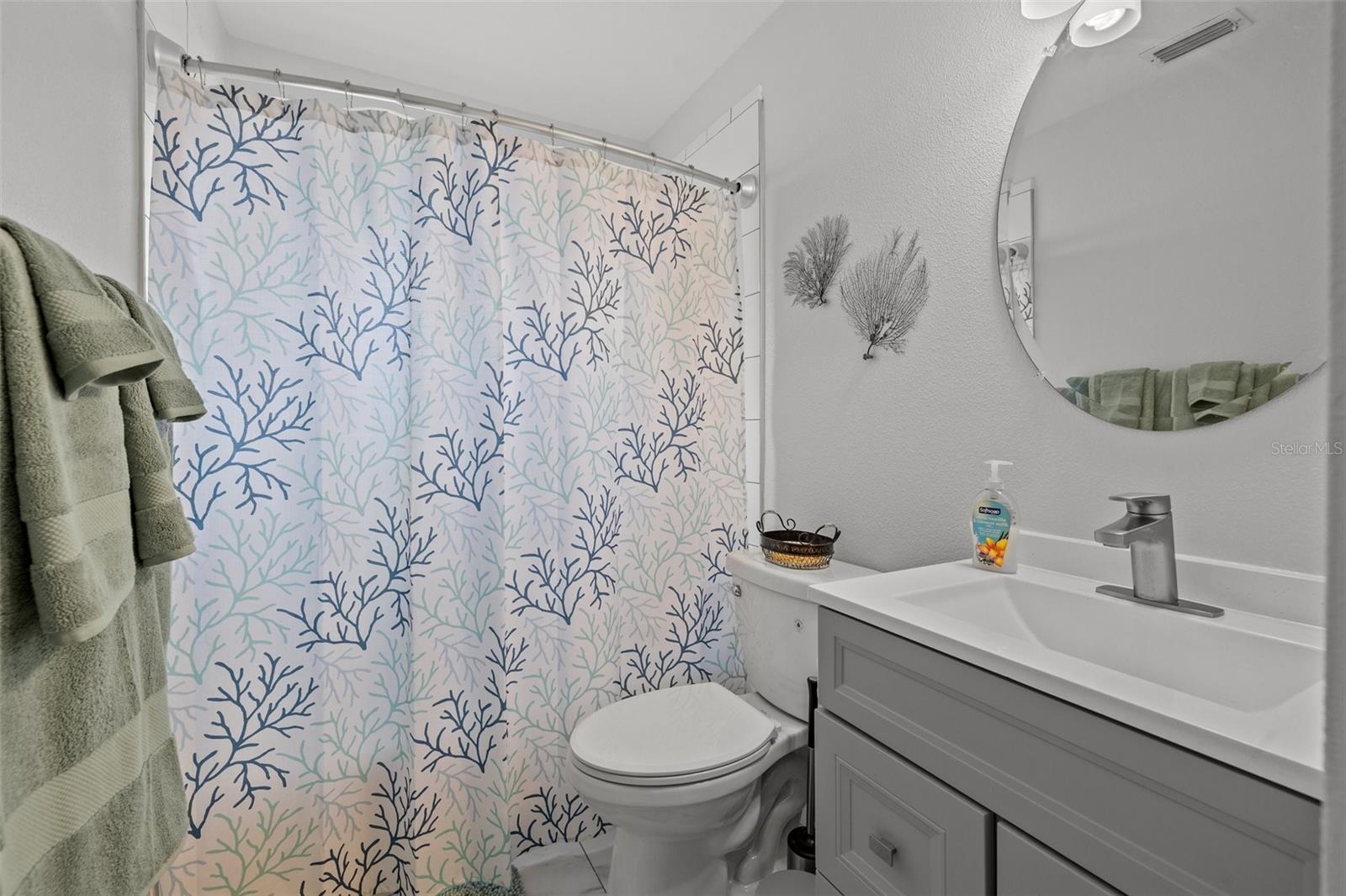 Image 16 of 26 For 2832 47th Avenue S