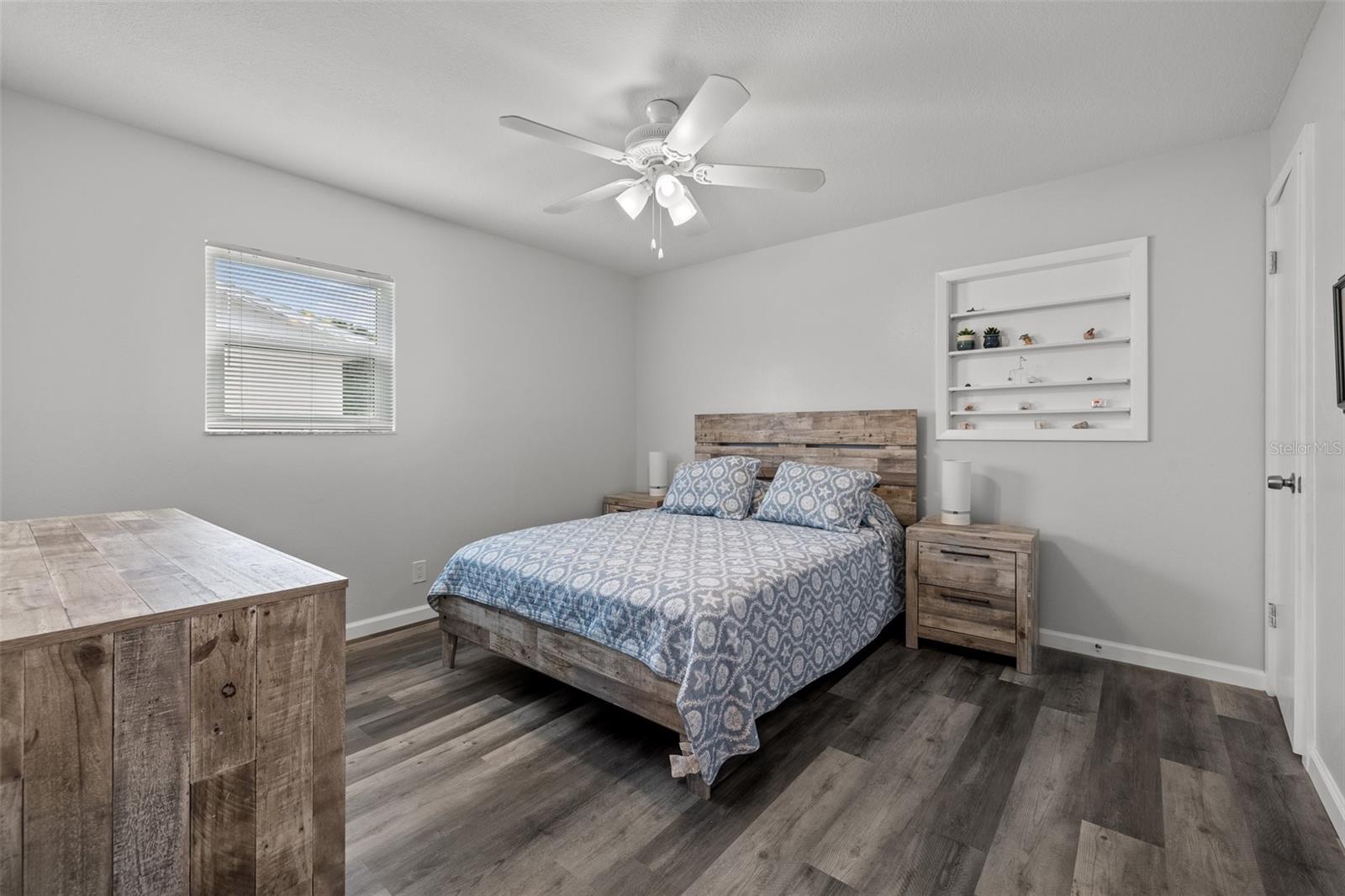 Image 18 of 26 For 2832 47th Avenue S