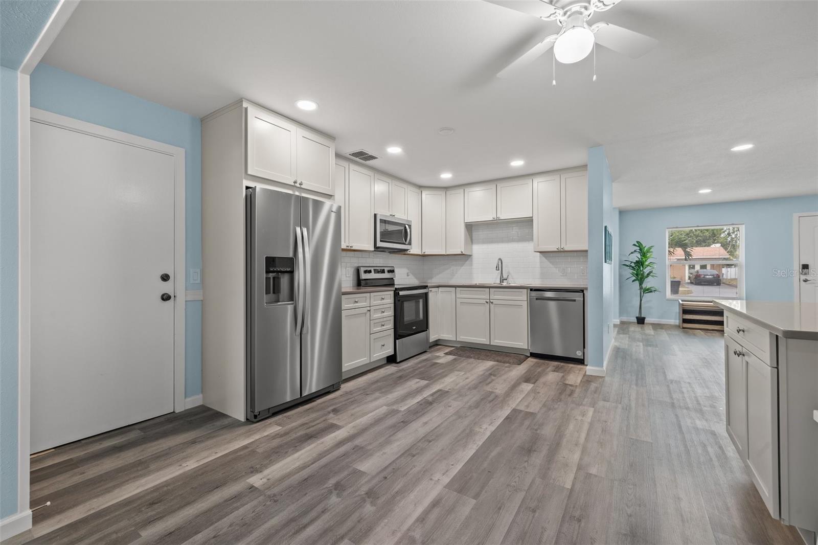 Image 9 of 26 For 2832 47th Avenue S