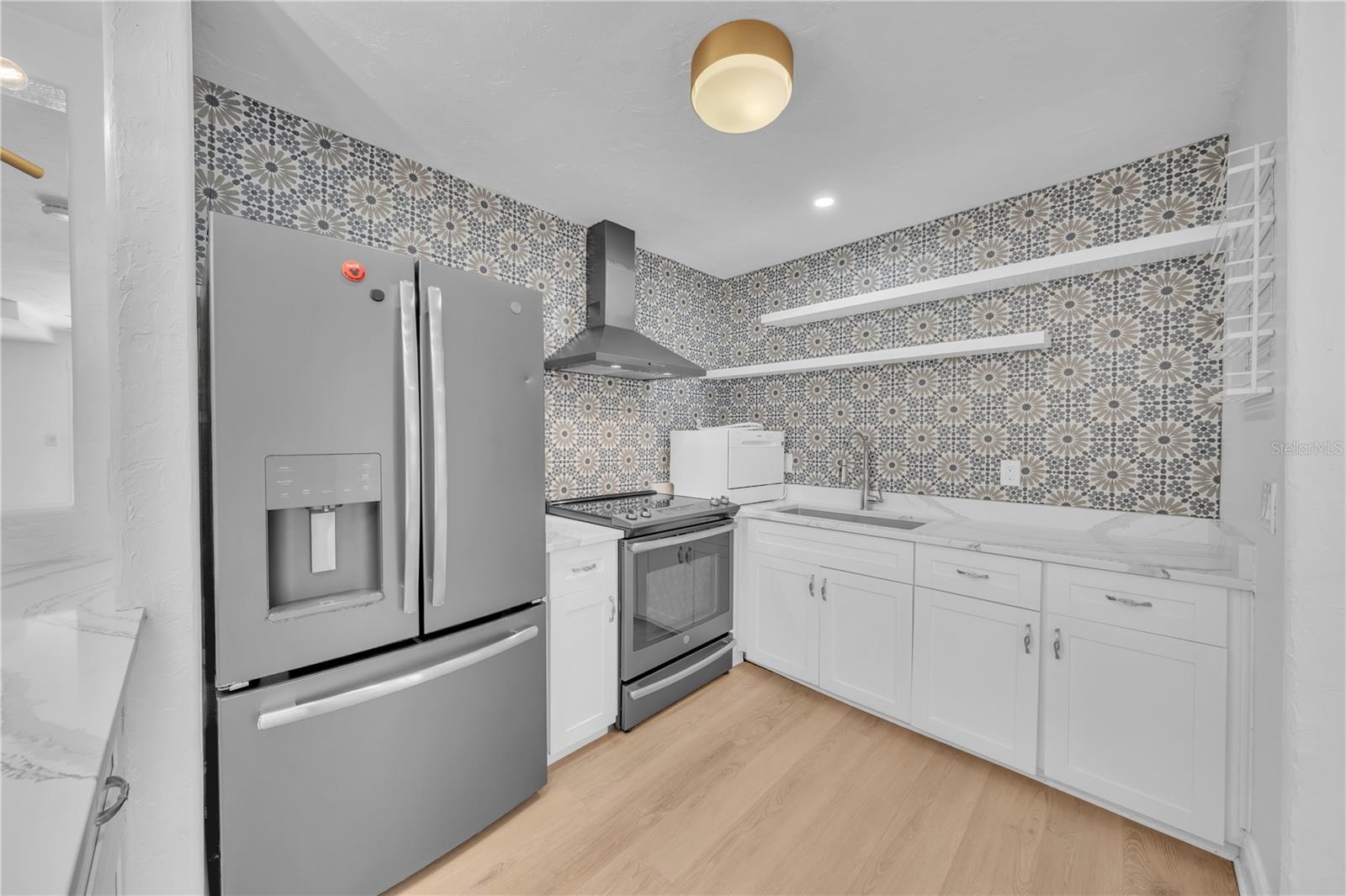 Image 13 of 47 For 314 Frances Avenue