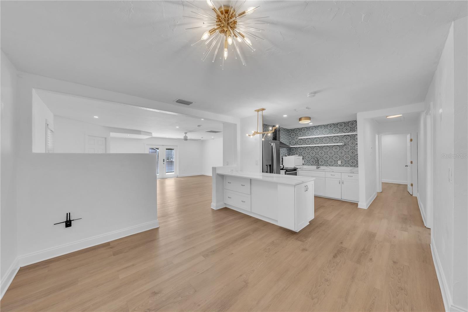 Image 7 of 47 For 314 Frances Avenue