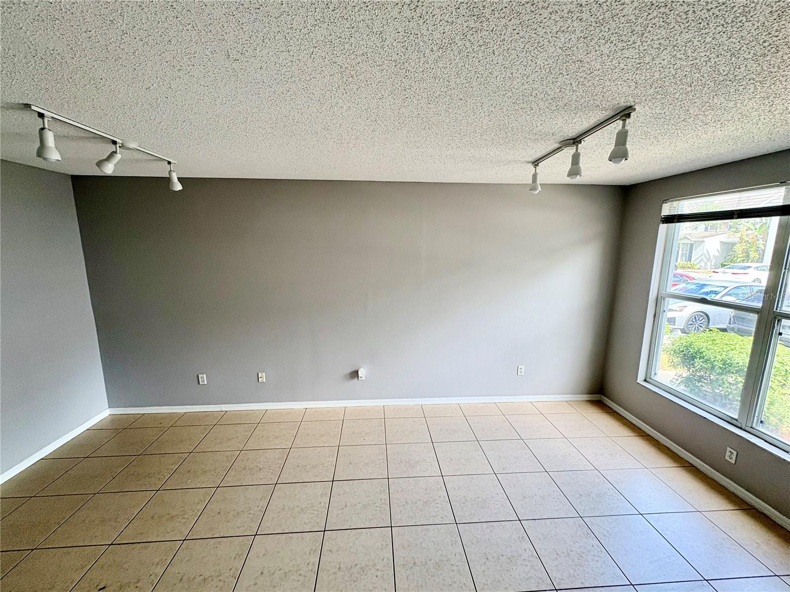 Image 21 of 40 For 6512 Osprey Lake Circle