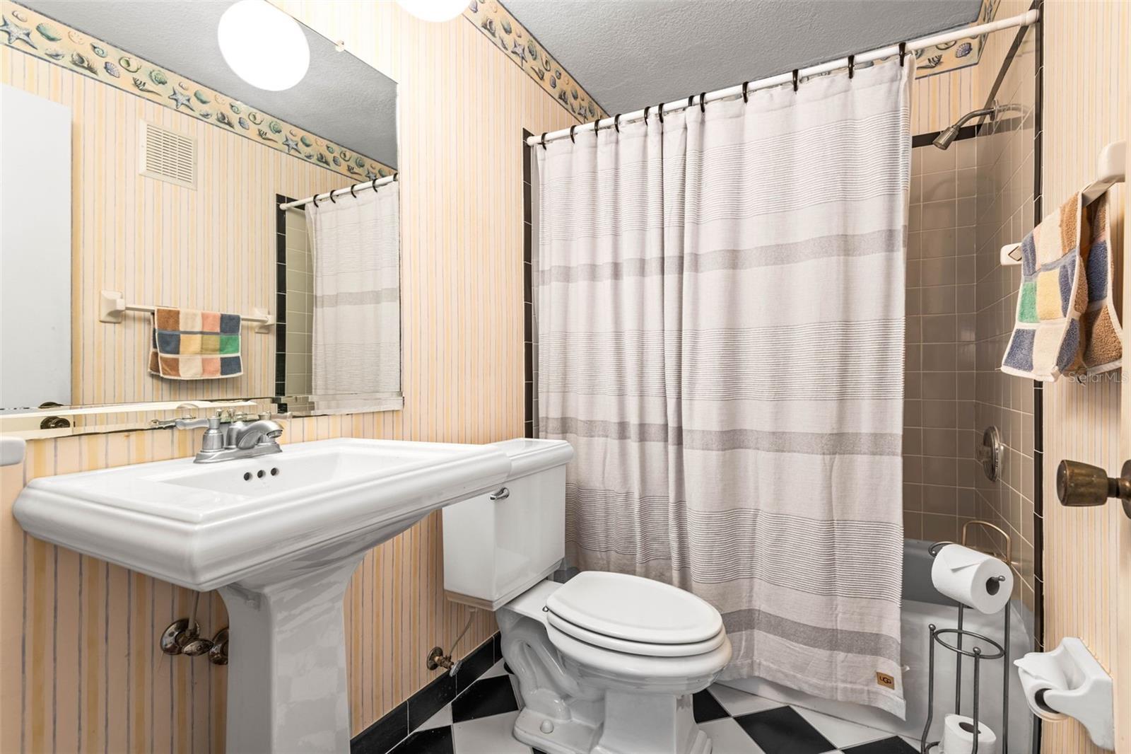 Image 11 of 20 For 101 Dogwood Circle