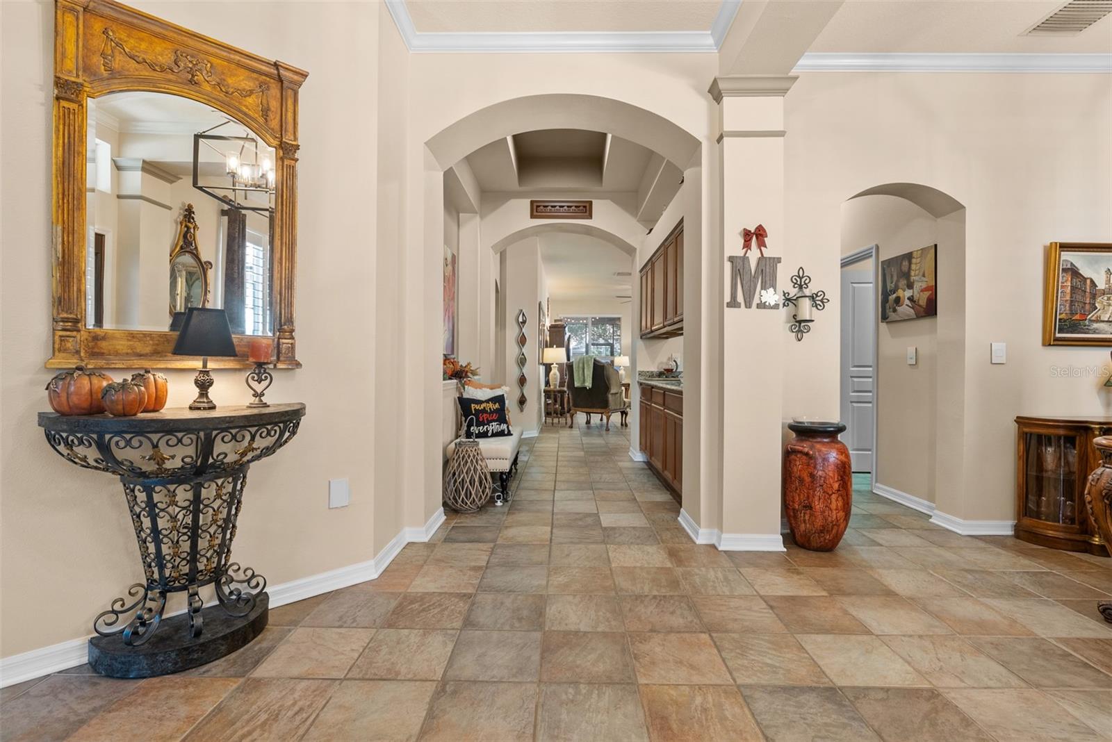 Listing photo id 9 for 21417 Cypress Tree Court