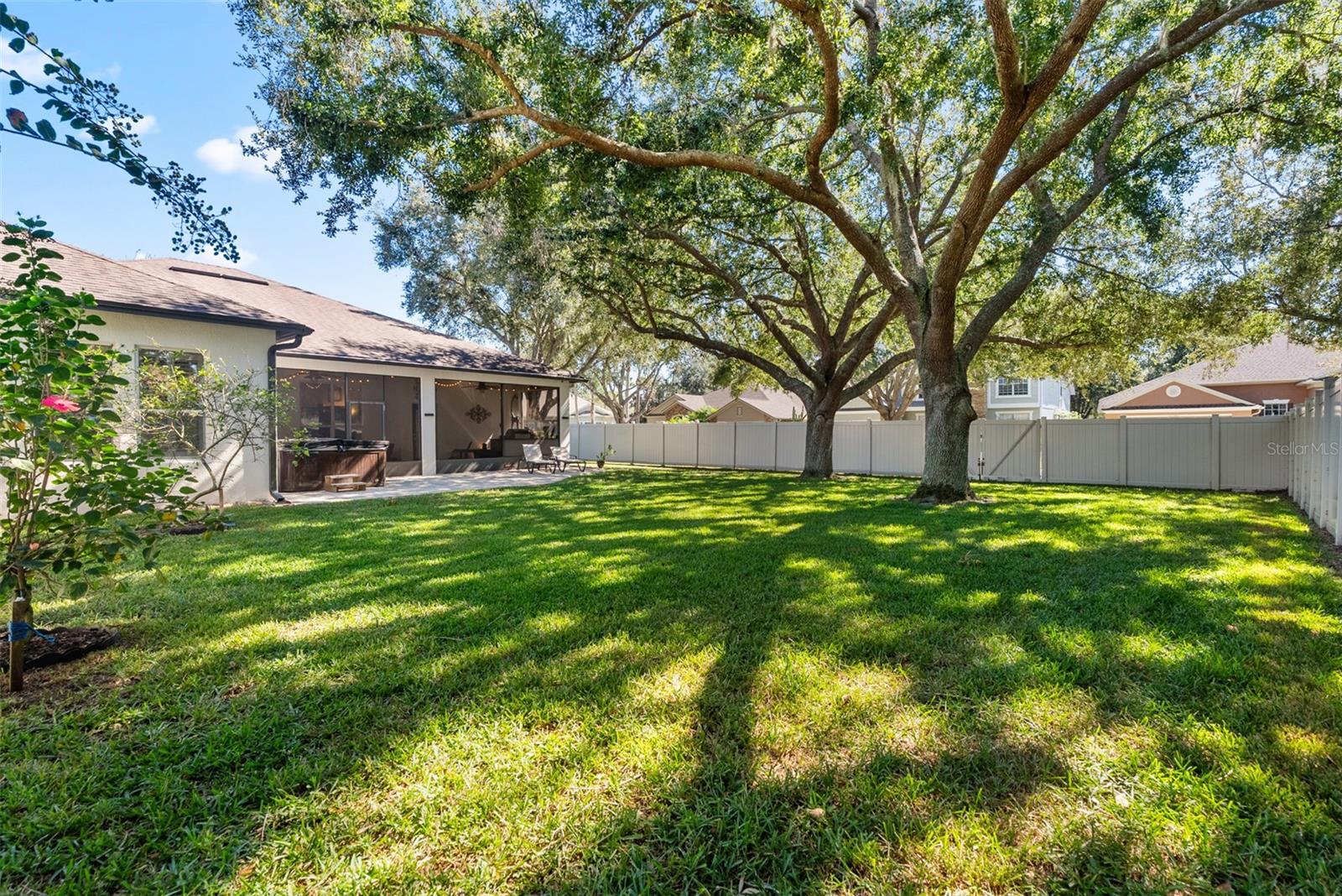 Listing photo id 41 for 21417 Cypress Tree Court