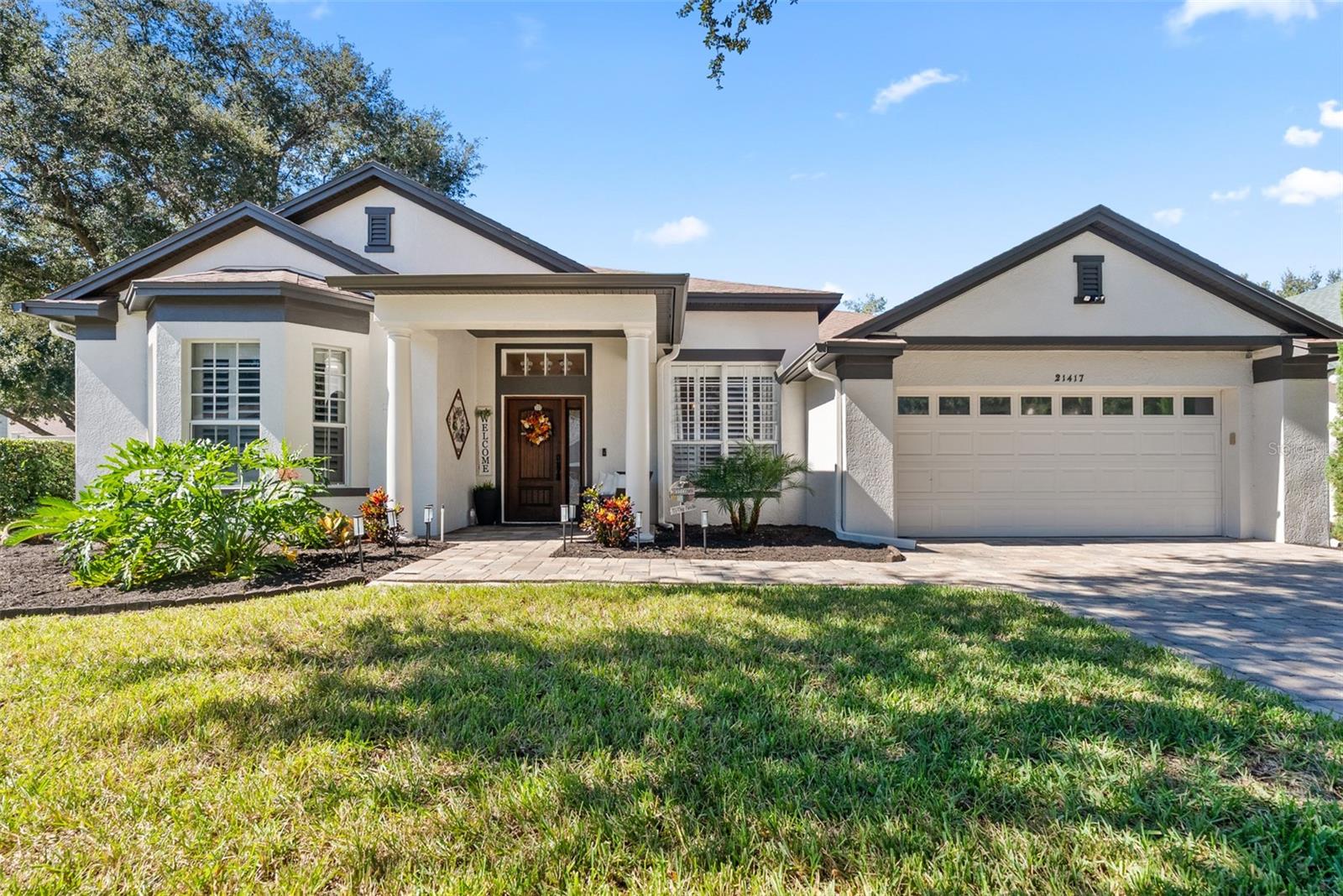 Listing photo id 6 for 21417 Cypress Tree Court