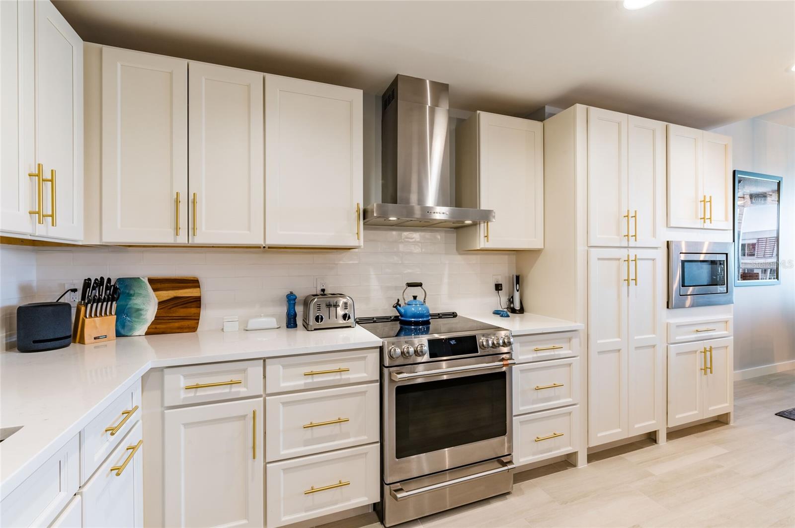 Image 10 of 50 For 920 Osceola Avenue 403