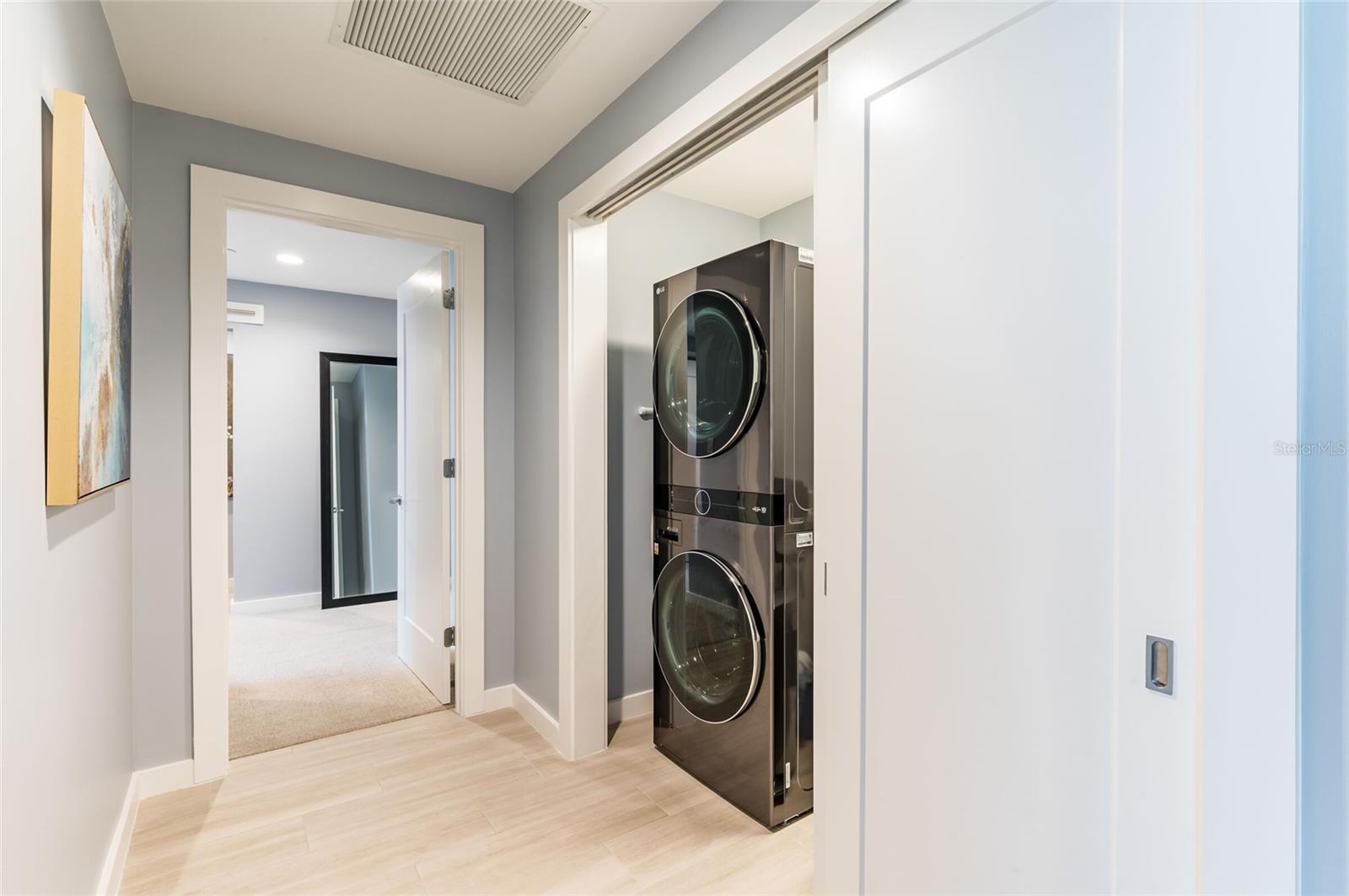 Image 22 of 50 For 920 Osceola Avenue 403