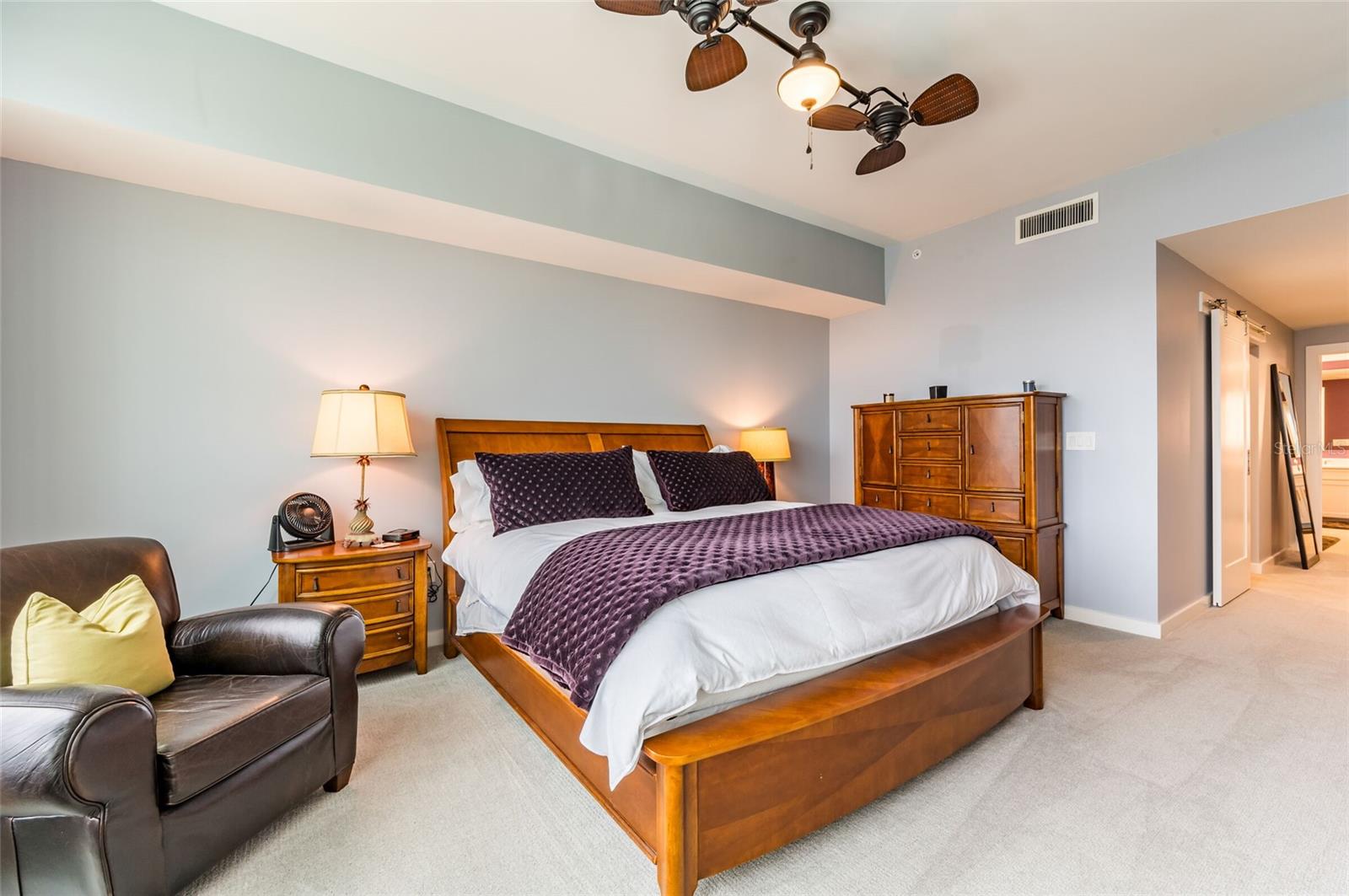 Image 23 of 50 For 920 Osceola Avenue 403