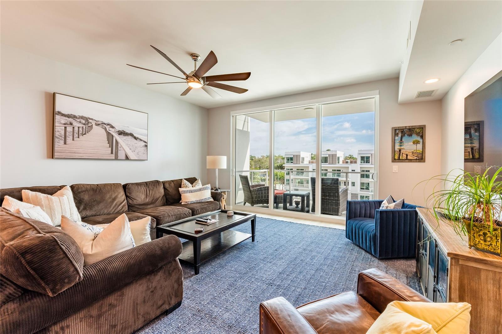 Image 4 of 50 For 920 Osceola Avenue 403