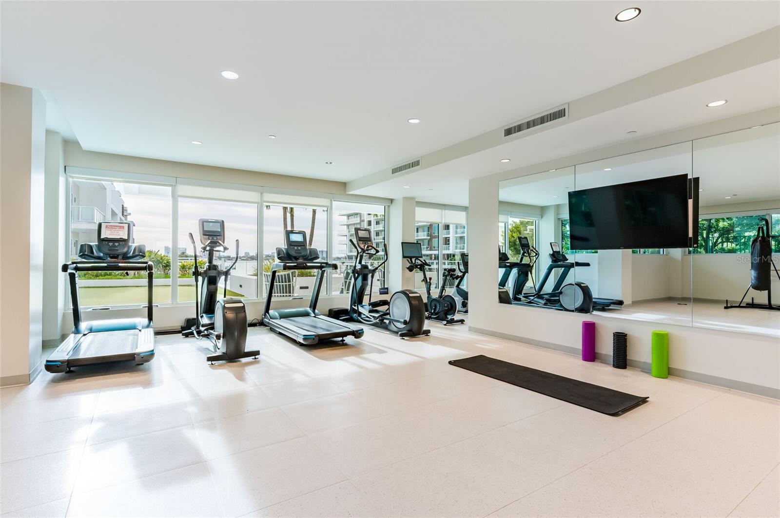 Image 47 of 50 For 920 Osceola Avenue 403