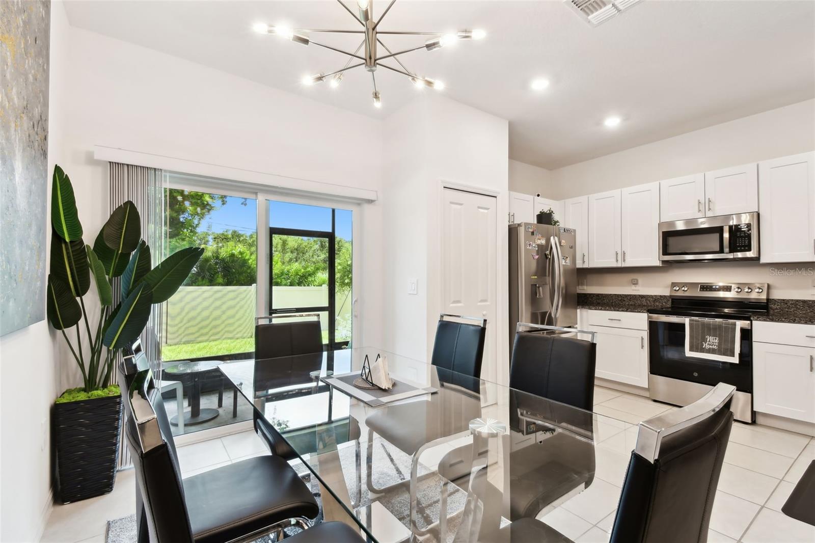 Image 23 of 75 For 2513 Sunray Venus Way