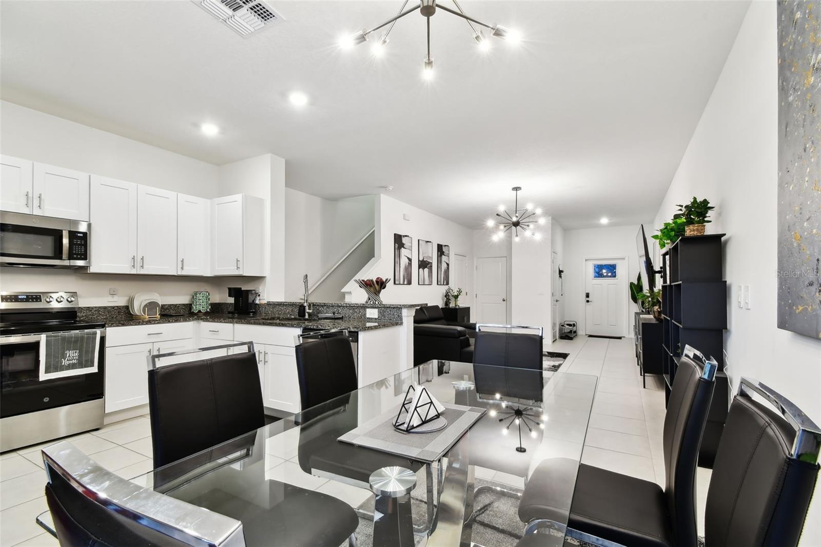 Image 24 of 75 For 2513 Sunray Venus Way