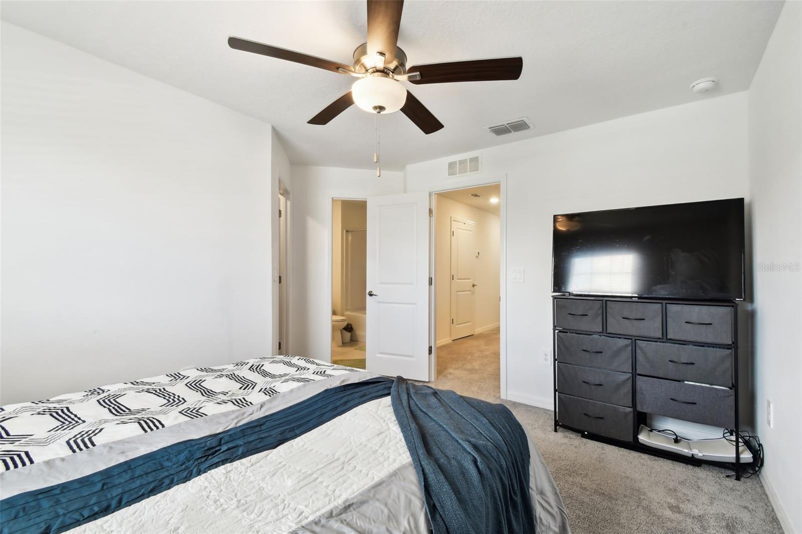 Image 27 of 75 For 2513 Sunray Venus Way