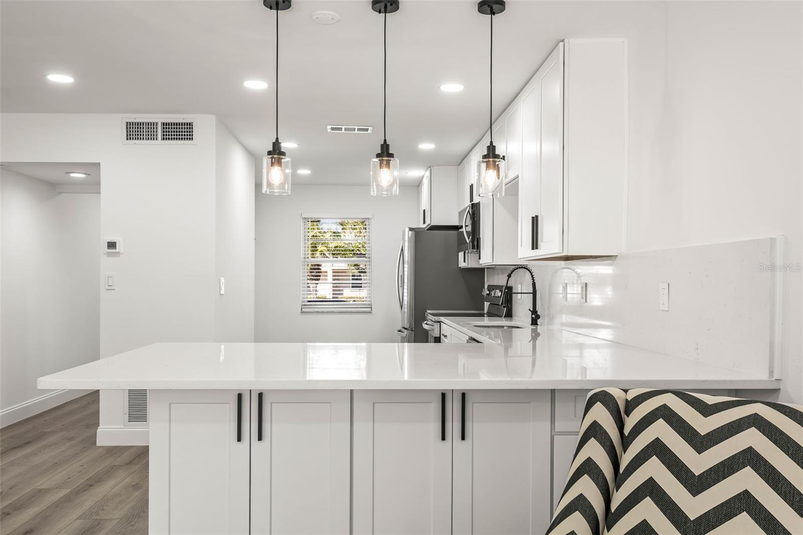 Image 4 of 24 For 2101 Cordova Green