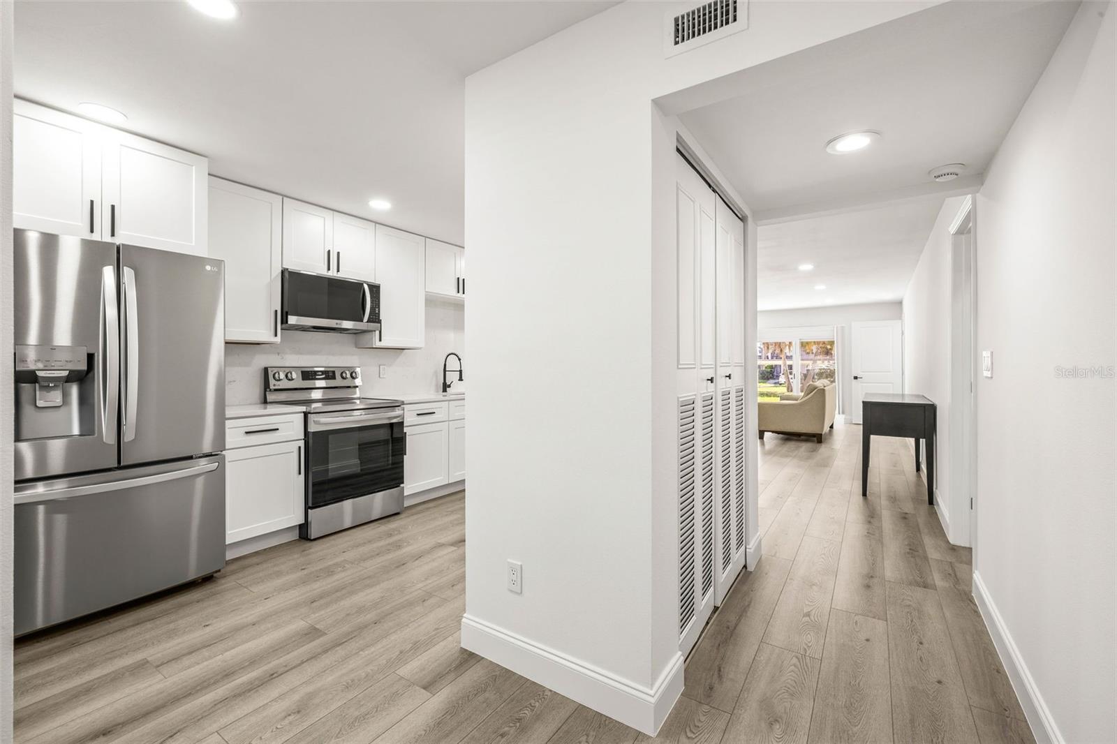 Image 6 of 24 For 2101 Cordova Green