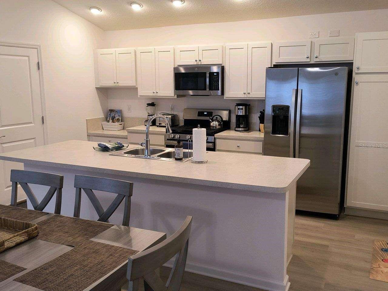 Image 4 of 13 For 2845 Charity Loop