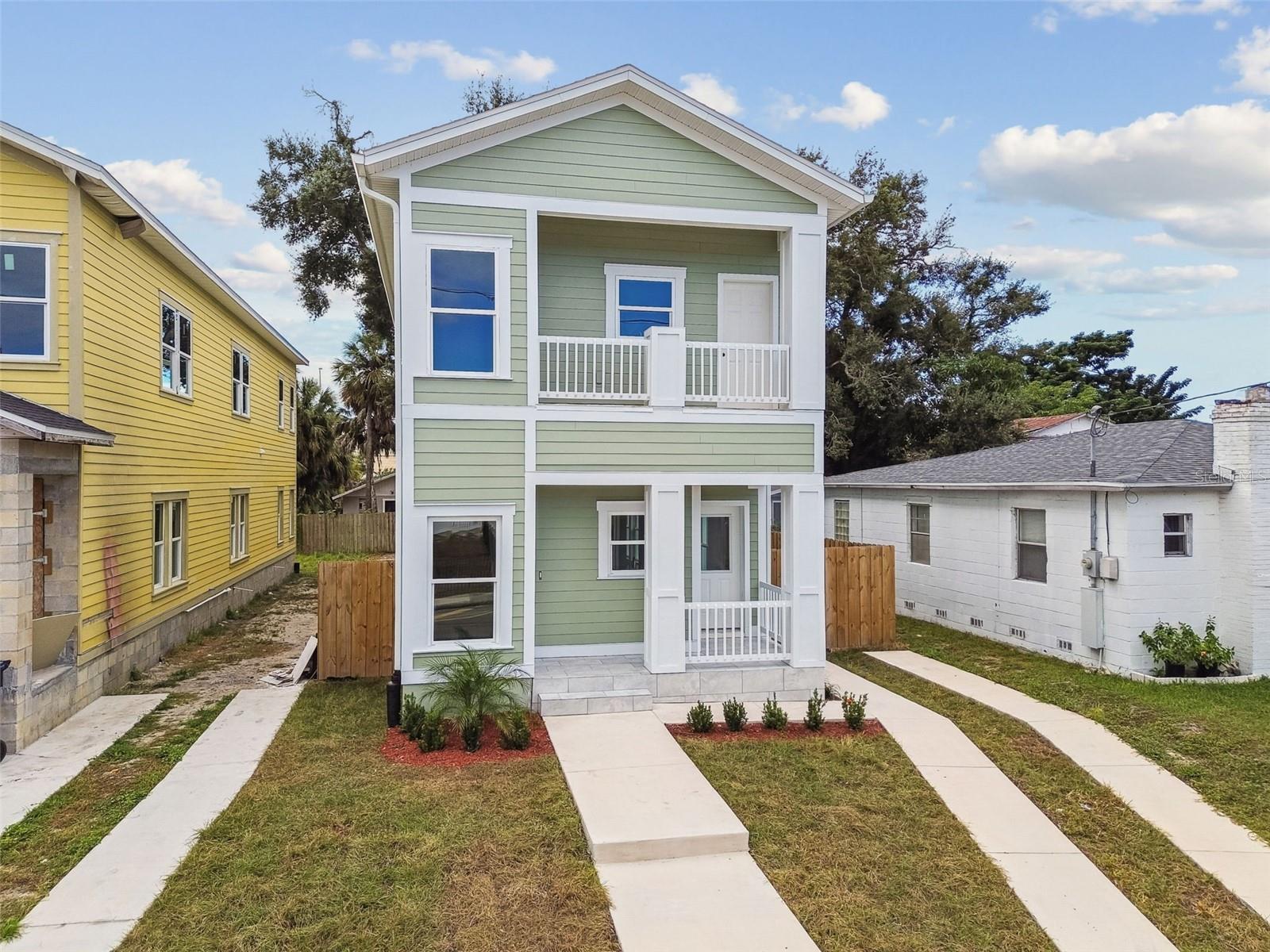 Listing photo id 10 for 2313 Columbus Drive