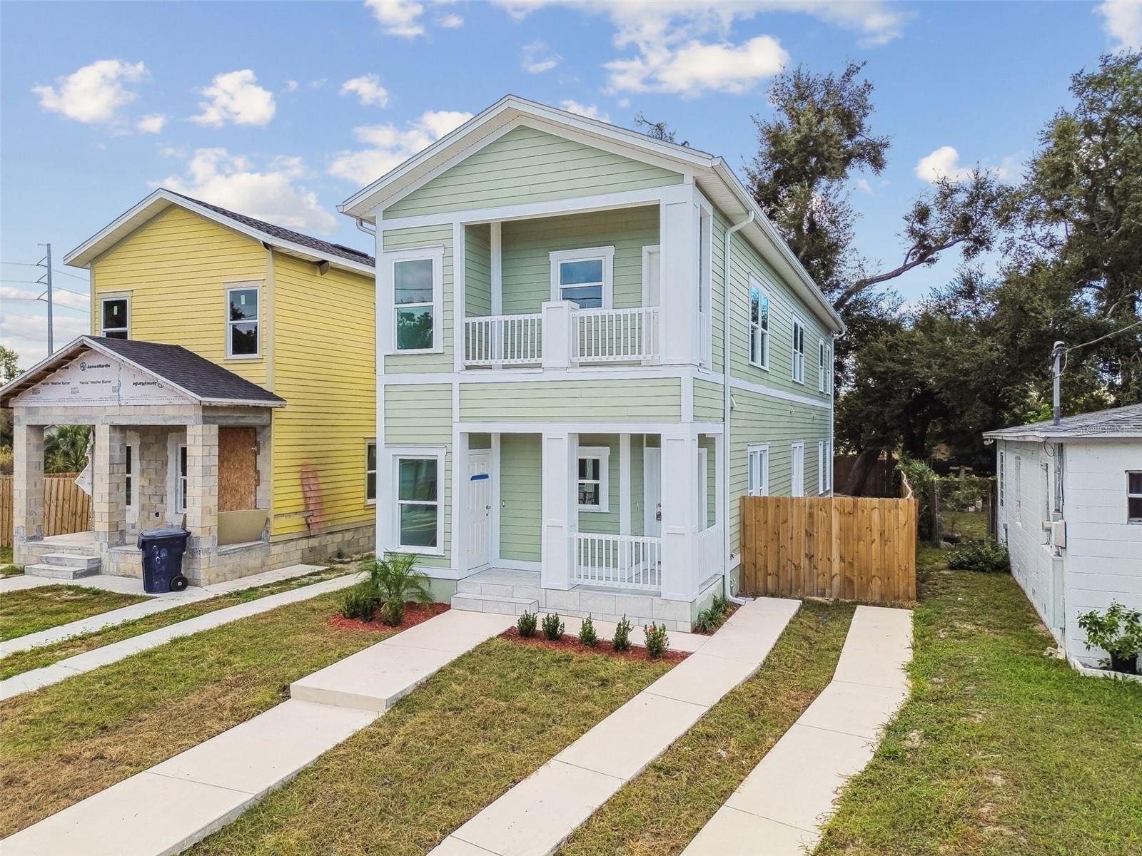 Listing photo id 11 for 2313 Columbus Drive