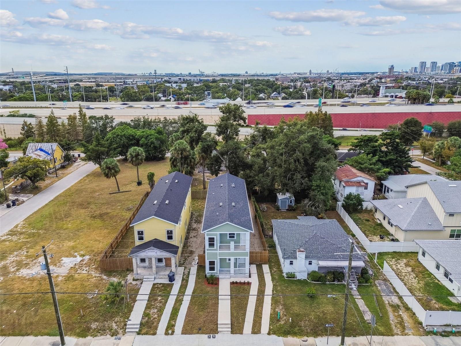 Listing photo id 19 for 2313 Columbus Drive