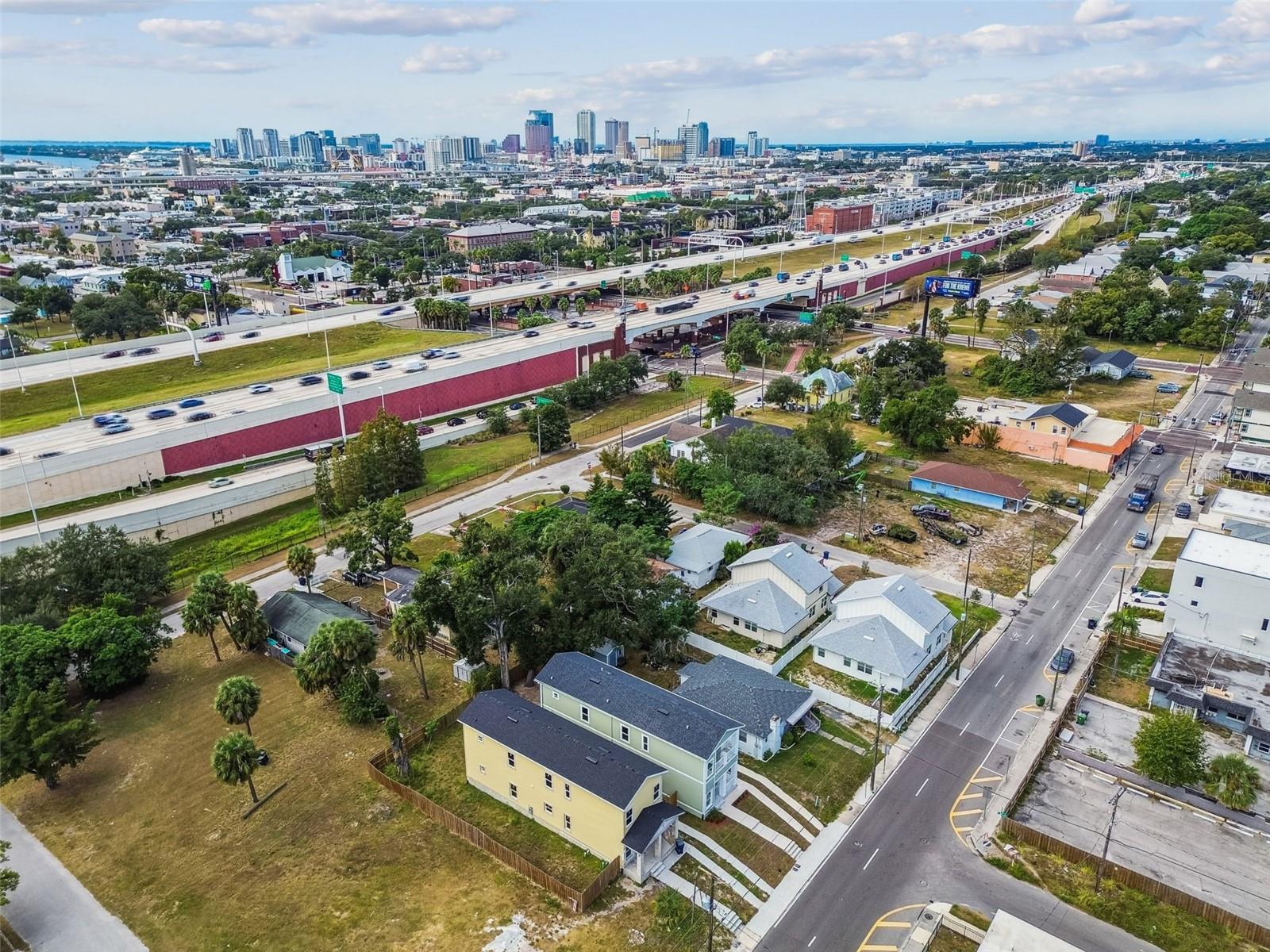 Listing photo id 30 for 2313 Columbus Drive