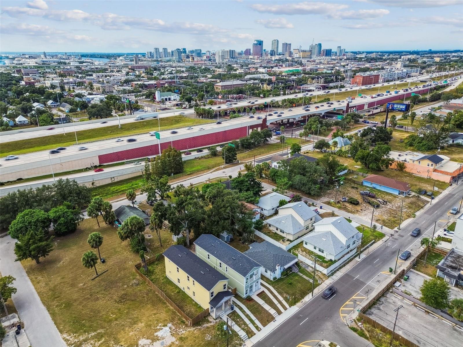 Listing photo id 31 for 2313 Columbus Drive