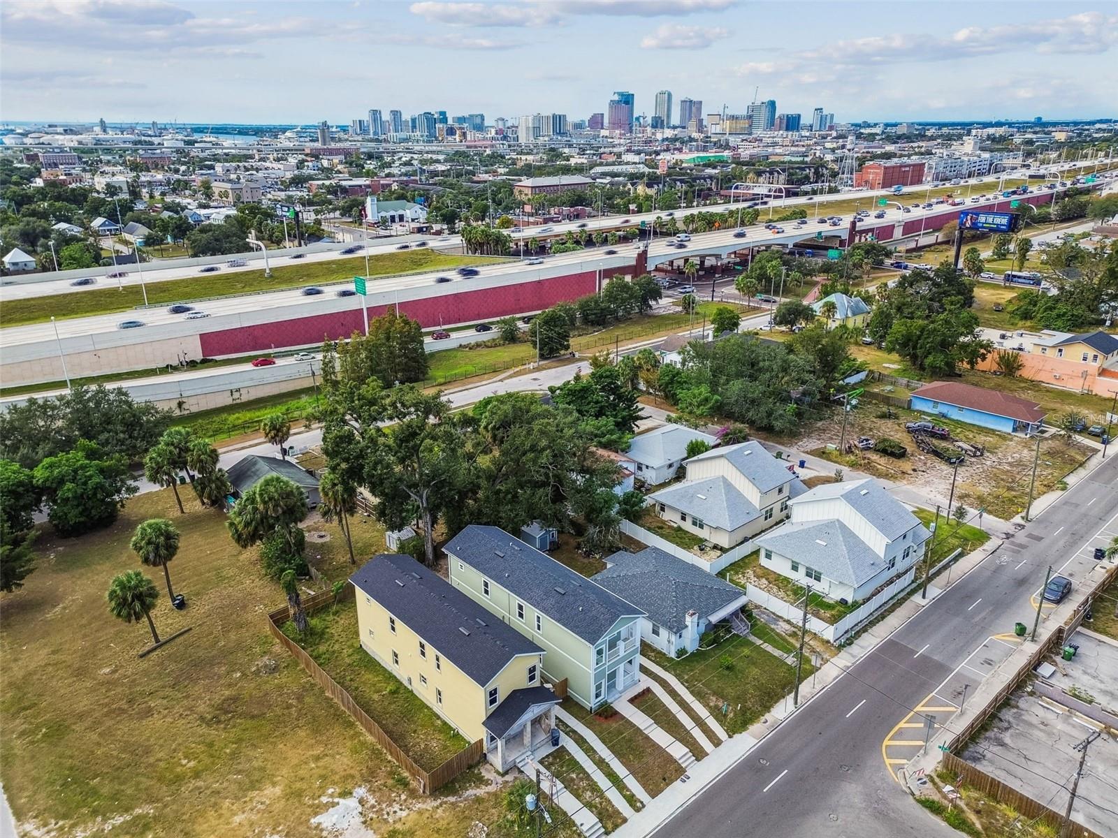 Listing photo id 32 for 2313 Columbus Drive