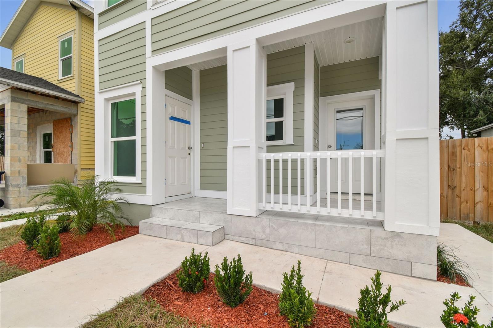 Listing photo id 3 for 2313 Columbus Drive