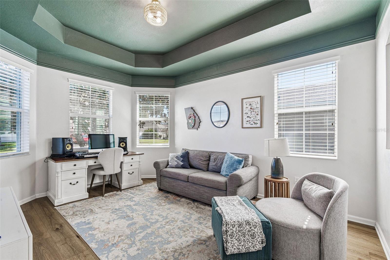 Image 14 of 94 For 8621 Eagle Brook Drive