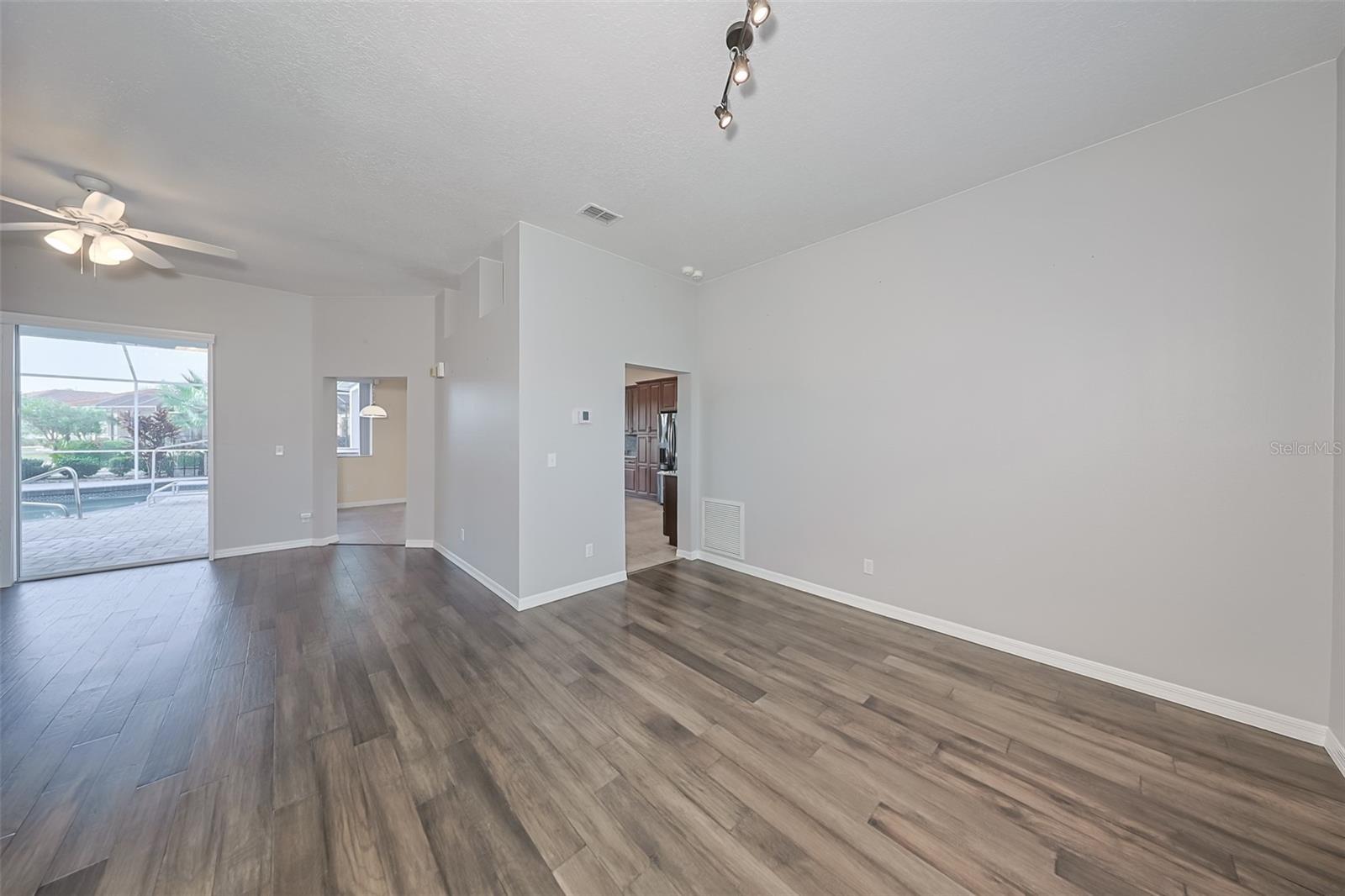 Image 10 of 58 For 2320 Platinum Drive