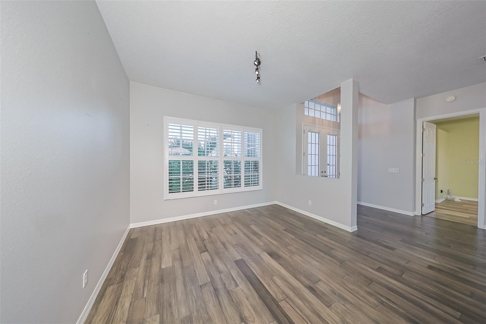 Image 11 of 58 For 2320 Platinum Drive