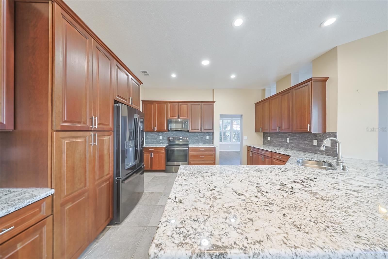 Image 17 of 58 For 2320 Platinum Drive