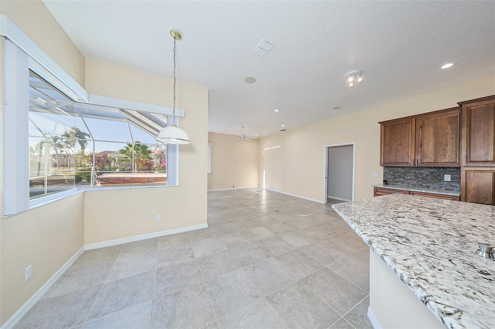 Image 21 of 58 For 2320 Platinum Drive