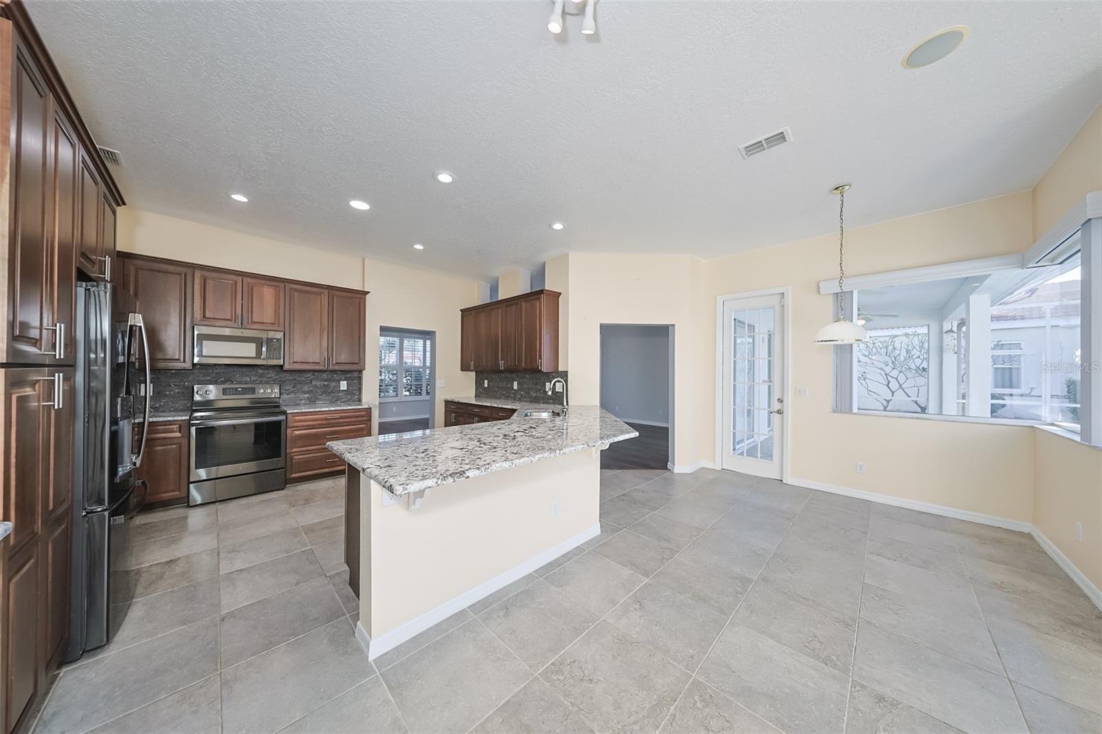 Image 27 of 58 For 2320 Platinum Drive