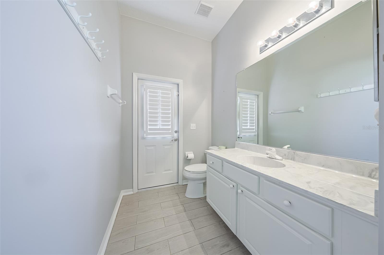 Image 40 of 58 For 2320 Platinum Drive